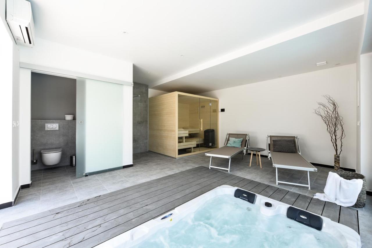 Villa Omnia Zadar Exteriör bild