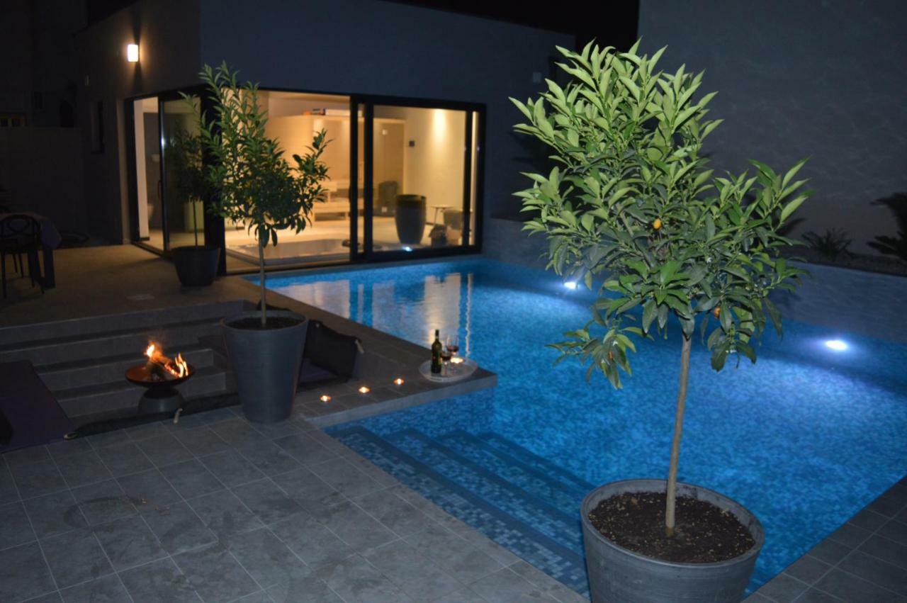 Villa Omnia Zadar Exteriör bild